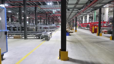 Automated-sorting-center-online-orders-being-complemented-and-transported-on-conveyor-belt