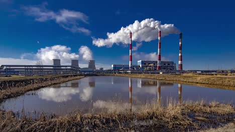 polish-coal-fired-plant-carbon-dioxide-exhaust-fumes-come-out-of-smokestack