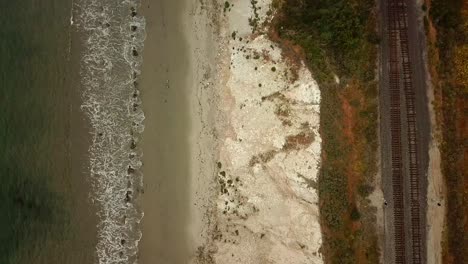Top-Down-Beach-Drone-Shot