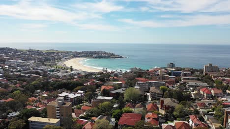 Flying-with-my-drone-over-the-Bondi-Beach-in-Sydney