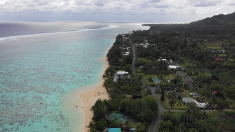 Cook-Island---Rarotonga-Flying-over-the-the-cost-line