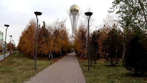 Schöner-Park-In-Astana
