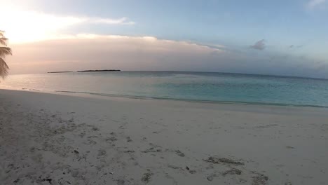 Balneario-De-La-Isla-De-Vilamendhoo,-Las-Maldivas
