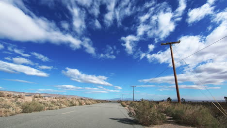 Mojavewüste-Zeitraffer-Offene-Straße-Kalifornien