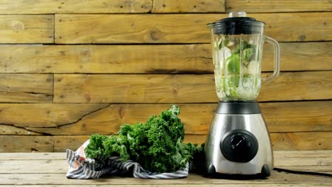 Leafy-vegetable-with-juice-maker-4k