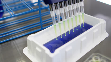 Multi-channel-pipette-with-chemical-4k