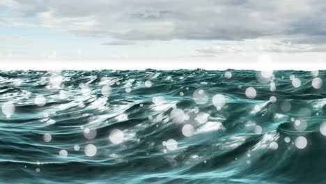 Wellenartiger-Ozean-Mit-Bokeh-Lichteffekten