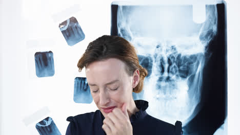 Kaukasische-Frau-Berührt-Ihre-Wange-Und-Leidet-Unter-Zahnschmerzen-Mit-Röntgenbildern-Im-Hintergrund