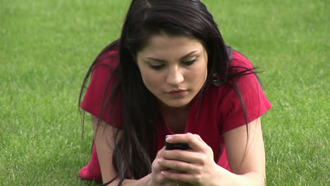 Stock-Video-Outdoor-texting