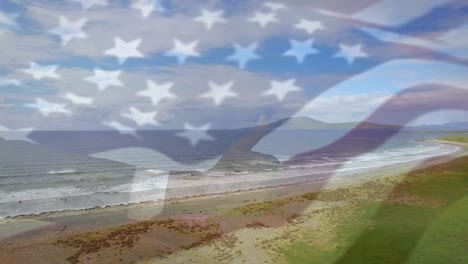 Digitale-Komposition-Der-Schwenkenden-US-Flagge-Vor-Der-Luftaufnahme-Der-Meereswellen
