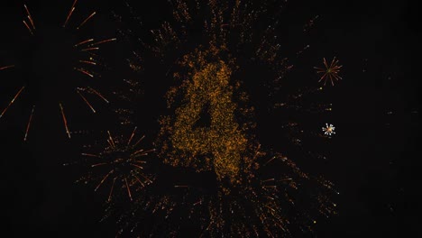 Animation-Des-Silvester-Countdowns-Und-Explodierenden-Feuerwerks-Auf-Schwarzem-Hintergrund