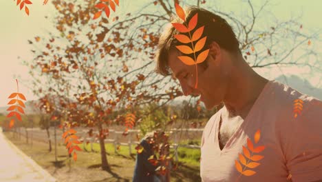 Animation-Fallender-Orangefarbener-Blätter-über-Einer-Glücklichen-Kaukasischen-Familie-Draußen
