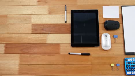 Digitales-Tablet,-Maus,-Zwischenablage,-Stift-Und-Taschenrechner