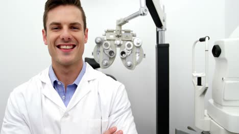 Portrait-of-smiling-optometrist
