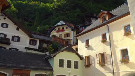 Zoom-In-on-Houses-of-Hallstatt-Village-on-a-Sunny-Day