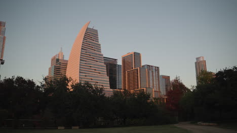 Gebäude-Der-Innenstadt-Von-Austin,-Texas,-Bei-Sonnenuntergang