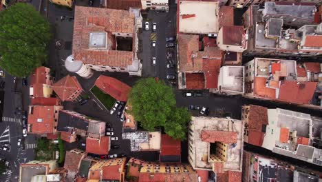 Aerial-top-down-rising-revealing-Frascati-town-centre,-Italy