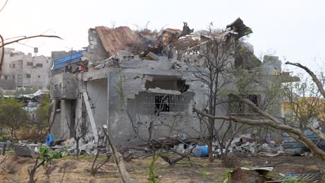 Edificios-Y-Casas-Completamente-Destruidos-Por-Los-Ataques-Con-Misiles-Israelíes_pan-Shot