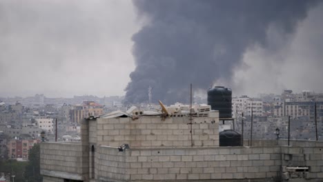Gaza-Wurde-Durch-Den-Ständigen-Beschuss-Israelischer-Artillerie-Verwüstet