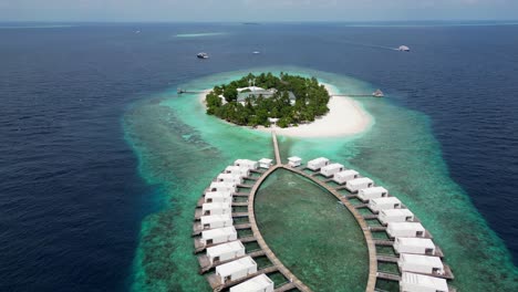 Luftaufnahme-Der-Insel-Bathalaa-Und-Des-Flitterwochen-Resorts