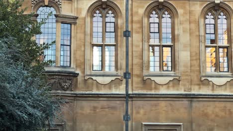 Windows-Of-Radcliffe-Camera-Building-In-Oxford,-England