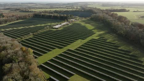 Solarpanel-Farm-Cotswolds-Herbst-Britische-Luftlandschaft