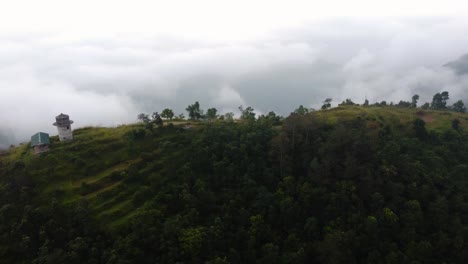 Hochgelegene-Dorffelder-über-Nepal,-Luftaufnahme