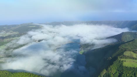 Cloud-inversion-in-volcanic-crater-Sete-Cidades,-Sao-Miguel