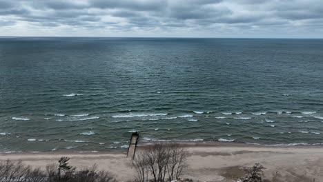 Panning-from-a-lakefront-community-to-Lake-Michigan