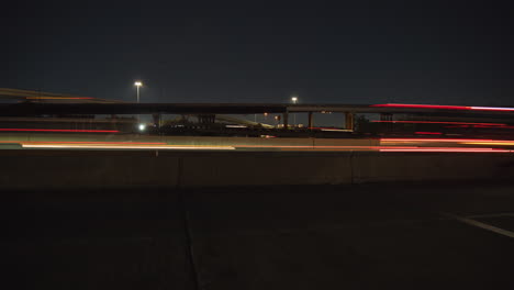 Time-lapse-of-cars-on-freeway-at-night