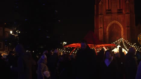 Dutch-Christmas-Market-with-people-walking