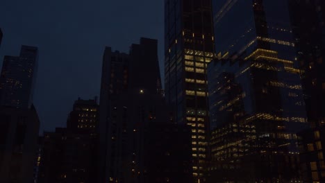 Tag-Und-Nacht-–-Zeitraffer-Des-Spiralförmigen-Wolkenkratzers-66-Hudson-Boulevard-In-New-York-City-–-Midtown-Manhattan