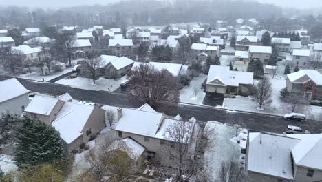 Casas-Americanas-Durante-La-Nieve-Del-Invierno