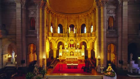 Drone-pullback-revealing-Majestic-interior-of-Sacramentinos-Church-in-Santiago,-Chile