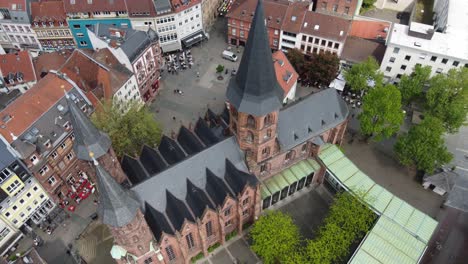 Gothic-Stiftskirche-church-at-old-city-of-Kaiserslautern,-Germany