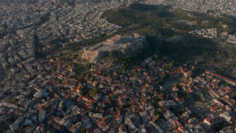 Hohe-Luftaufnahme-über-Dem-Zentrum-Von-Athen-Und-Der-Akropolis