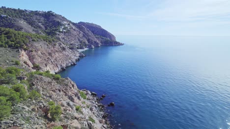 Cliffs-on-the-Mediterranean-coast