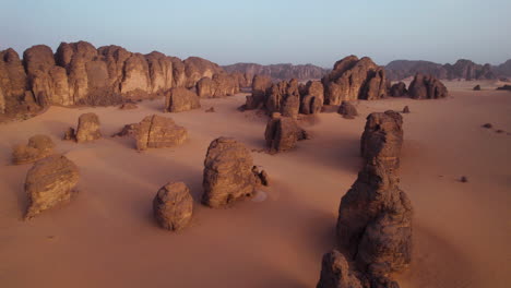 Sandstones-at-Tassili-n'Ajjer-Plateau,-UNESCO-World-Heritage-Site-In-Djanet,-Algeria
