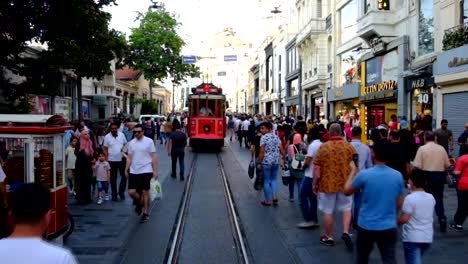 The-famous-historical-red-train-on-Istiklal-Avenue-in-Istanbul