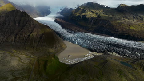 Panorama-De-La-Lengua-Del-Glaciar-En-Svinafellsjokull-En-El-Parque-Nacional-Vatnajökull,-Sur-De-Islandia