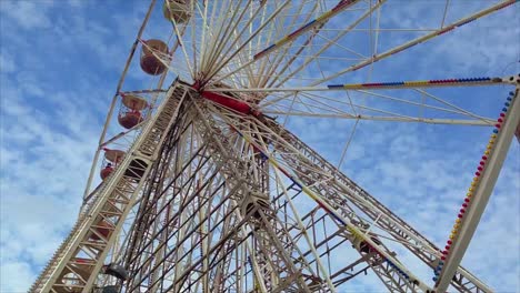 Summer-fun-with-colourful-Ferris-wheel-at-Blackpool-fun-park
