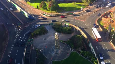 Timelapse-video-of-busy-morning-car-traffic-on-main-roundabout-in-Birmingham,-United-Kingdom
