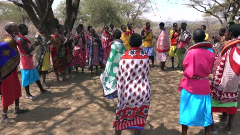 Maasai-Women-Sing-and-Dance-Ritual,-Rift-Valley,-Kenya