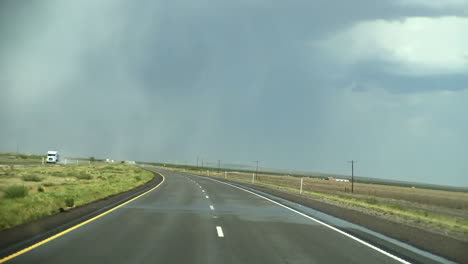 Hyperlapse-Des-Wolkenbruchs-Auf-Dem-Highway-10-In-Texas,-USA
