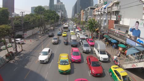 Täglicher-Straßenverkehr-In-Bangkok
