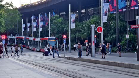 Busy-Sydneysiders-and-visitors-on-a-typical-day-at-Circular-Quay-station-of-Sydney's-light-rail-or-tram-system