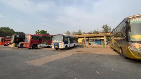 Parada-De-Autobús-Vacía-De-Chatra-En-Jharkhand