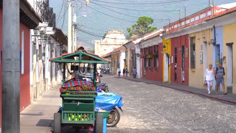 Street-in-perspective-in-antigua-guatemala