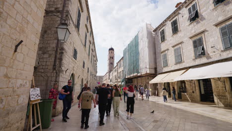 Scene-Of-People-At-The-Prominent-Stradun-Or-Placa-Main-Street-of-Dubrovnik,-Croatia