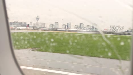Airplane-taking-off-from-Schiphol-Airport,-Amsterdam